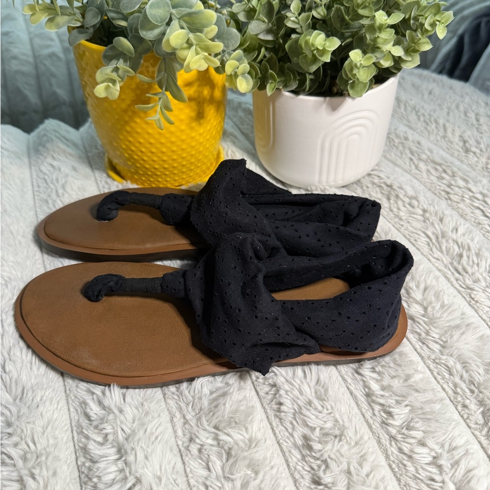 Black Sandals for Women